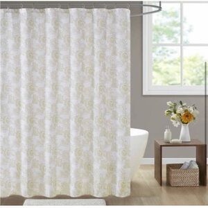 NWT- Martha Stewart 3 Piece Shower Curtain Bath Set.